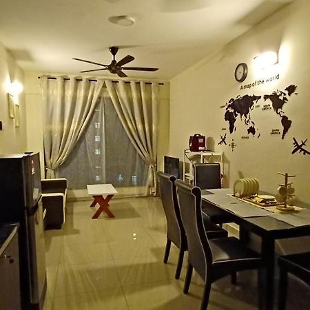 Homestay Arc Austin Hills Jb 4-5Pax Джохор-Бару Екстер'єр фото