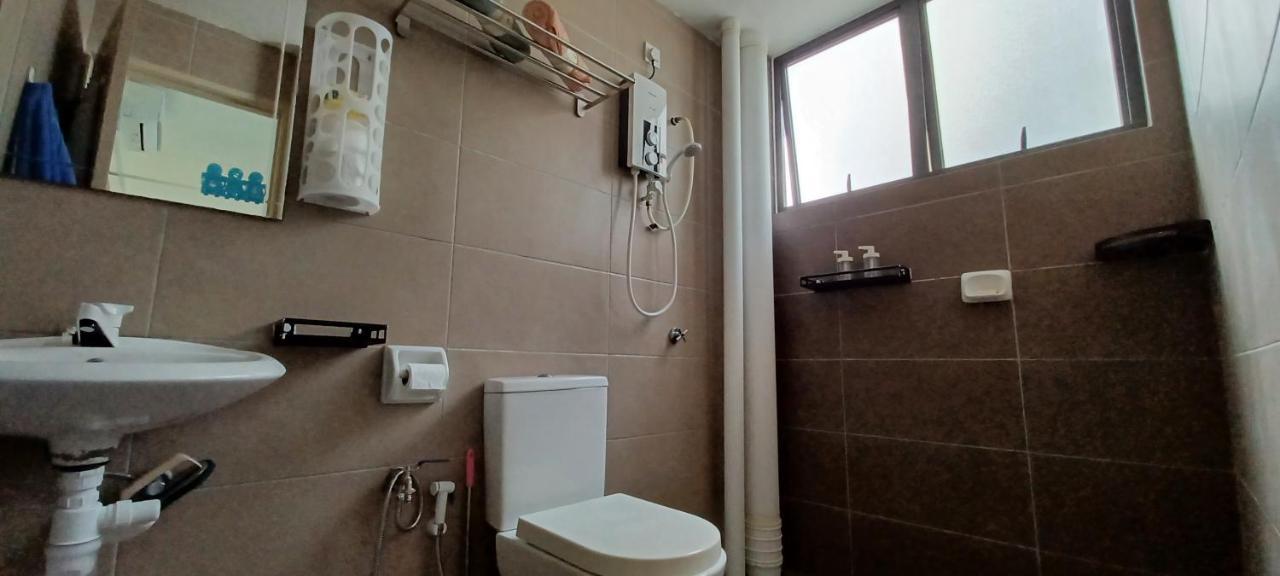 Homestay Arc Austin Hills Jb 4-5Pax Джохор-Бару Екстер'єр фото