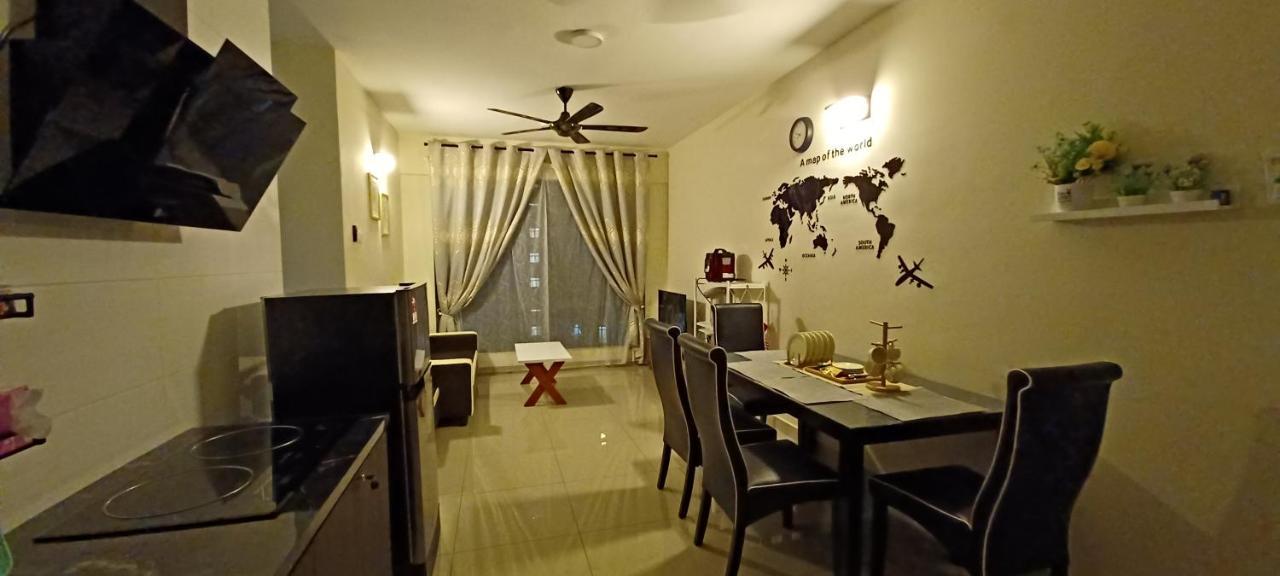 Homestay Arc Austin Hills Jb 4-5Pax Джохор-Бару Екстер'єр фото