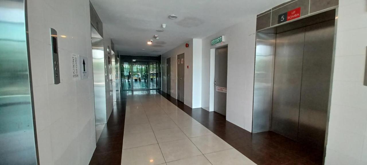 Homestay Arc Austin Hills Jb 4-5Pax Джохор-Бару Екстер'єр фото
